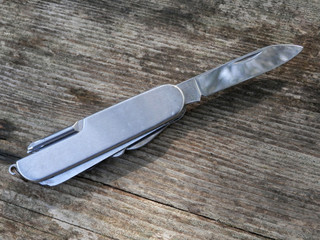 Coltello multiuso