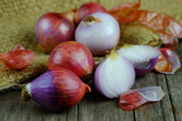 Fresh red onion.