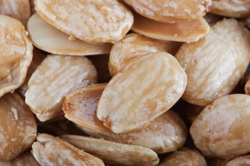 roasted almonds with salt
