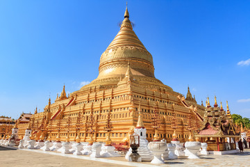 Fototapeta premium Shwezigon pagoda in Myanmar