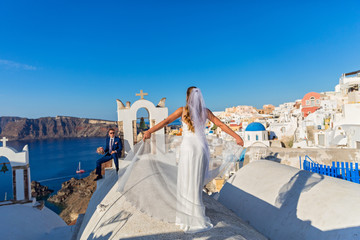 Wedding couple in Santorini