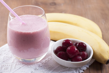 Smoothies with frozen cherry