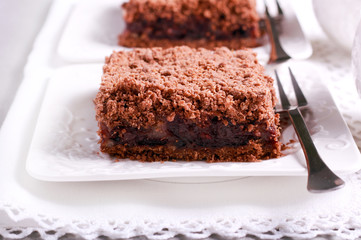 Chocolate crumble cake with cherry filling