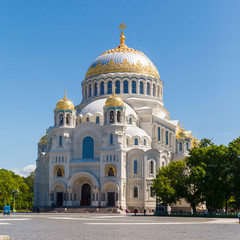 Fototapeta na wymiar Naval cathedral of Saint Nicholas in Kronstadt