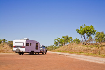Caravan in Outback Australia - obrazy, fototapety, plakaty