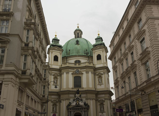 Fototapeta premium Architectural close up of Peterskirche church in Vienna, along Graben street, at day time