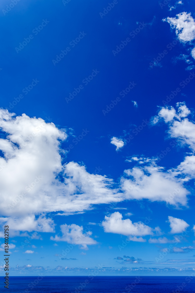 Poster ciel bleu outremer au-dessus de la mer, réunion