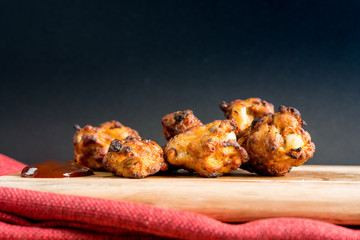 fried chicken wings with sauce