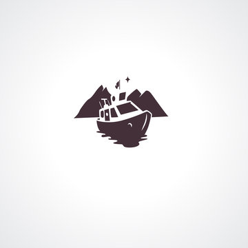 boats and mountain ico logo