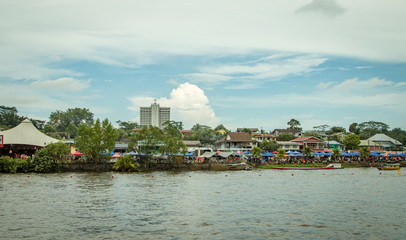 Fototapeta premium Sarawak Kuching Water Festival, a regatta with longboats