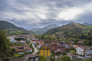 Obraz premium Cangas de Onis (Asturia, Hiszpania).