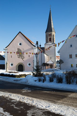 Fototapeta na wymiar St. Mauritius Kirche in Winterlingen-Harthausen in der Winterzeit