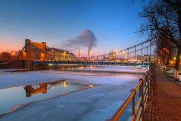 Most Grunwaldzki w zimowej aurze