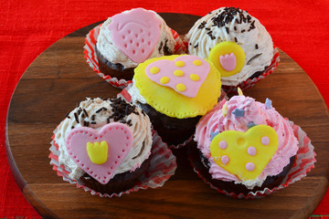 Five Valentine love muffins