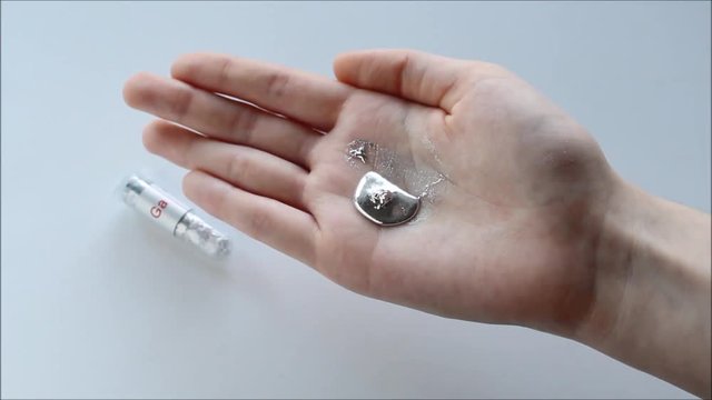 Gallium melting on hand