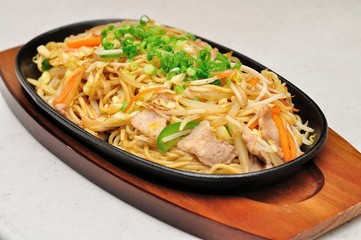 ソース焼きそば（鉄板）