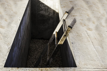 Obraz premium construction d'un caveau en béton