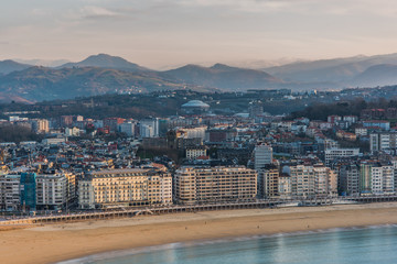 San Sebastian beach, city an dmountains in background