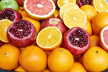 Fototapeta na wymiar Variety of ripe of exotic fruits closeup
