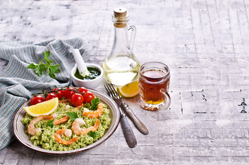 Couscous with shrimp