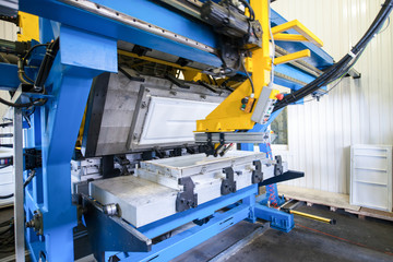 closeup molding and cast press machine for the manufacture of plastic parts using polymers for  refrigerator