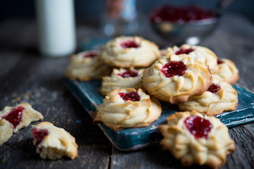 Home-made cookies of kurabie with raspberry jam
