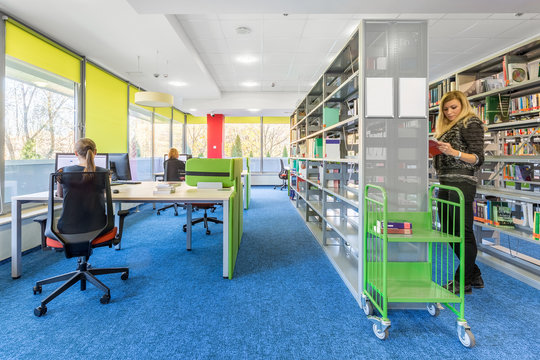 Library with computer workstation