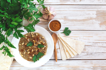 Baba ganoush - traditional arabian eggplant dip with flat bread