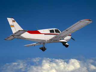 Cessna über den Wolken