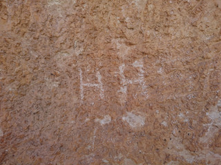 çivi ile h harfi yazmak