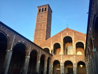 Fototapeta premium Milano, la Basilica di Sant'Ambrogio