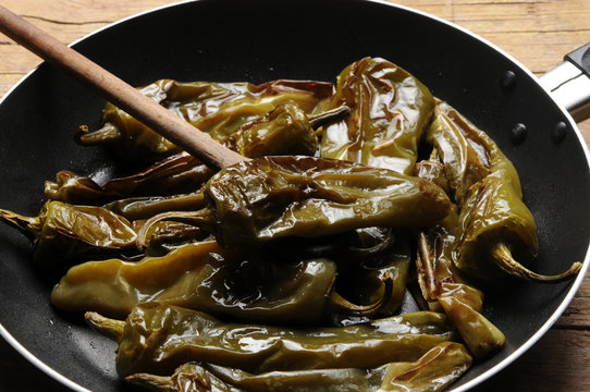 Capsicum annuum Frigitelli Puparuoli Friarelli Cucina campana Friggitelli Friggitello