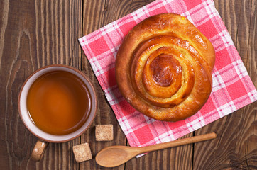 Tea and bun