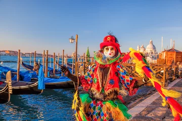 Foto auf Glas Berühmter Karneval mit schönen Masken in Venedig, Italien © Tomas Marek