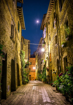 Fototapeta Pienza by night, Tuscany