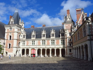 Fototapeta na wymiar Château de Blois, aile Louis XII (France)