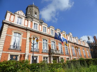 Hôtel de ville et beffroi de Boulogne-sur-mer (France)