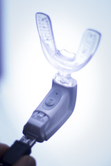 Teeth brackets vibrator