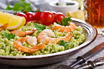 Couscous with shrimp