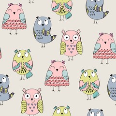 Vector seamless pattern with cartoon baby owls