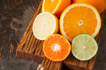 Obraz na płótnie Canvas Set of fresh citrus fruits