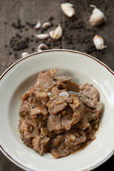 Fried sliced pork with garlic and pepper