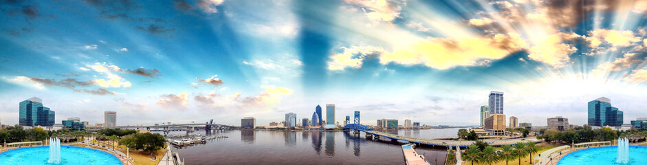 Obraz premium Panoramic sunset aerial view of Jacksonville, Florida