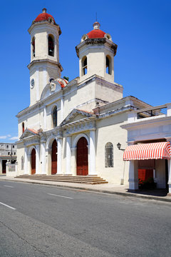Kathedrale von Cienfuegos am Parque José Martí, Kuba