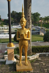 Sawaddee Gold Statue Of Thailand 