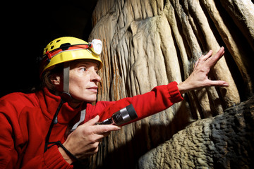 Caving in Spain © WINDCOLORS