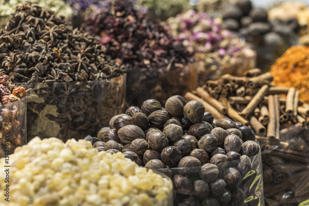 Poster Dried herbs, flowers and arabic spices in the souk at Deira in D