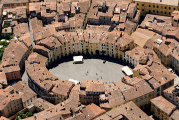 piazza anfiteatro Lucca Italy