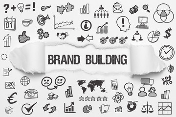 Brand Building / weißes Papier mit Symbole