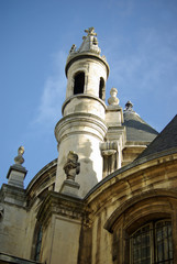 Fototapeta na wymiar Tourelle de l'église de l'Oratoire à Paris, France